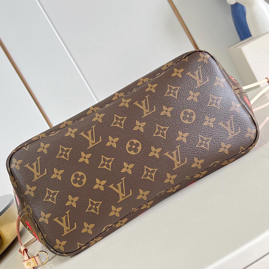 Louis Vuitton Neverfull  Monogram