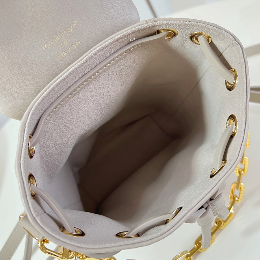 LOUIS VUITTON Coussin Backpack Monogram LOUIS VUITTON Coussin Backpack Monogram