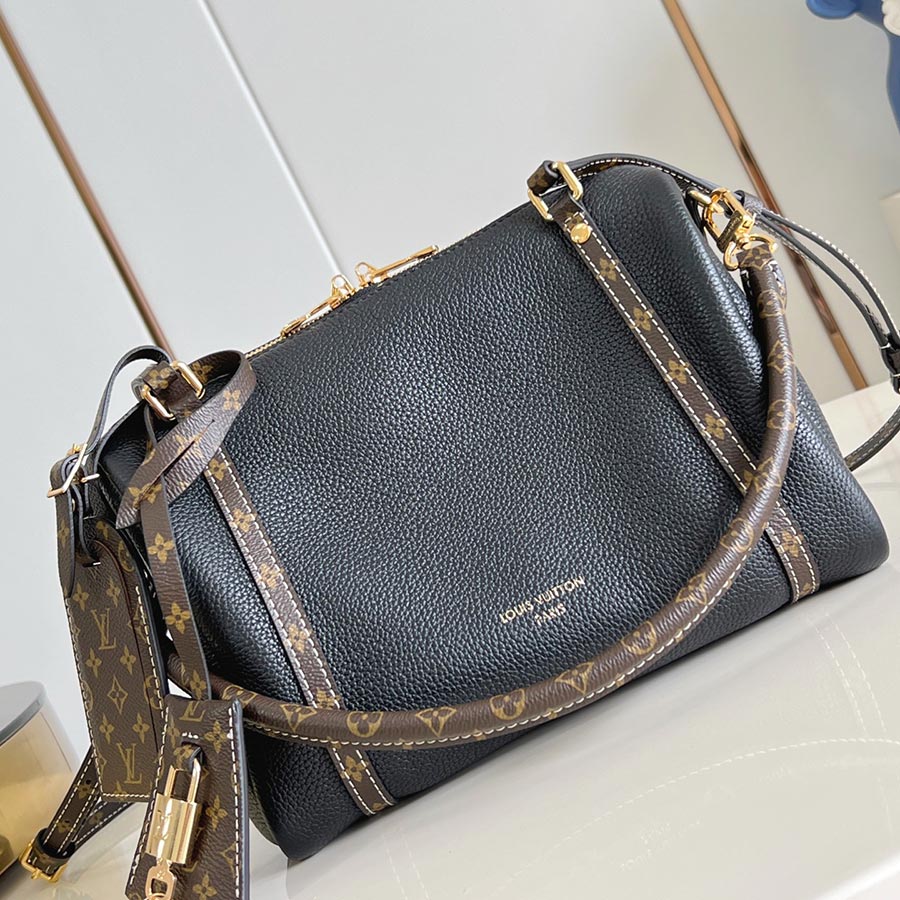 Louis Vuitton  Nicolas Ghesquière