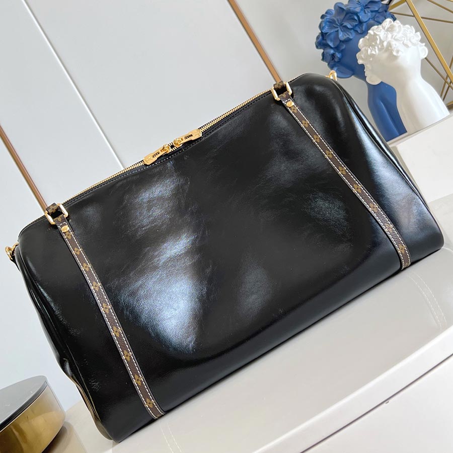 Louis Vuitton  Nicolas Ghesquière