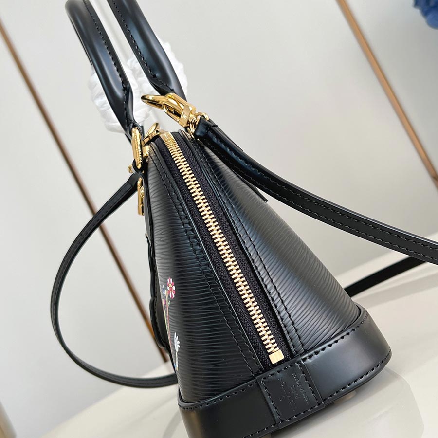 Louis Vuitton Alma BB Epi Louis Vuitton Alma BB Epi