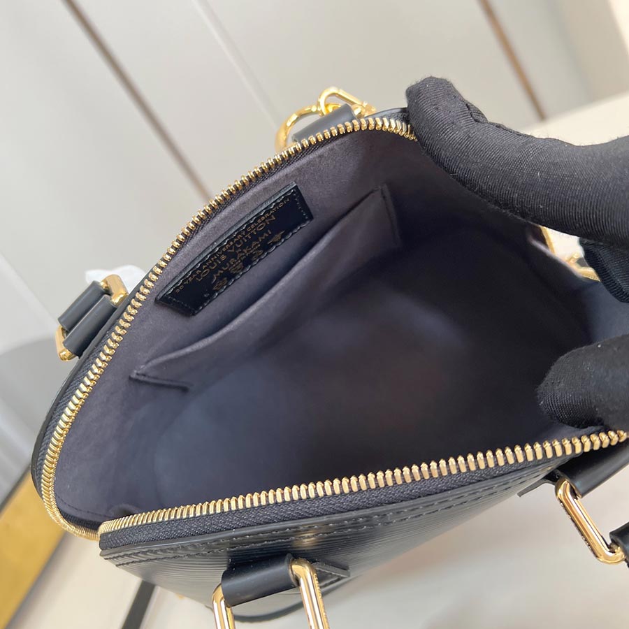 Louis Vuitton Alma BB Epi Louis Vuitton Alma BB Epi