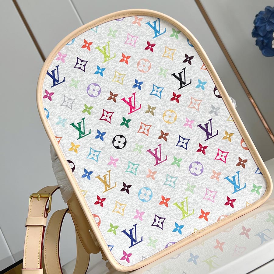 Louis Vuitton  Monogram