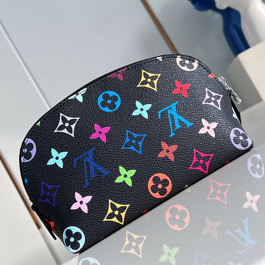 Louis Vuitton  Pochette Cosmétique