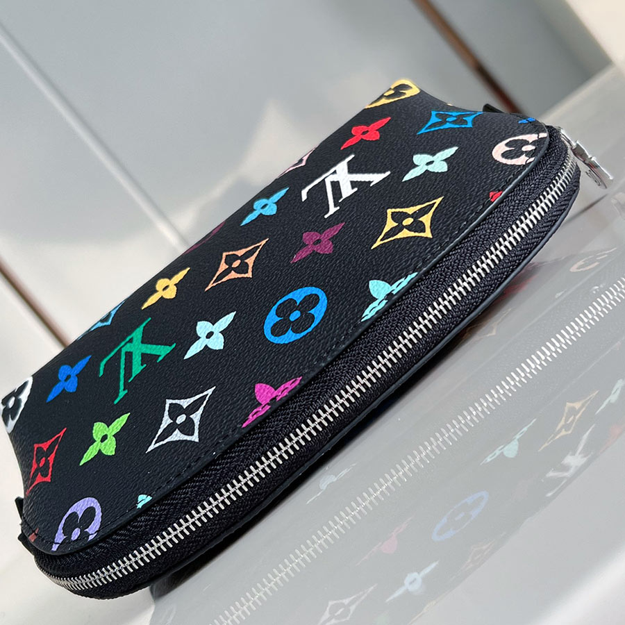 Louis Vuitton Pochette Cosmétique Louis Vuitton Pochette Cosmétique