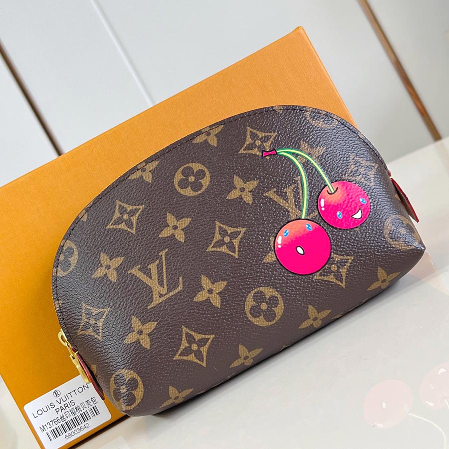 Louis Vuitton Monogram