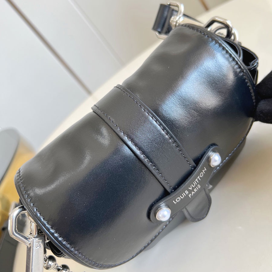 LOUIS VUITTON Cargo