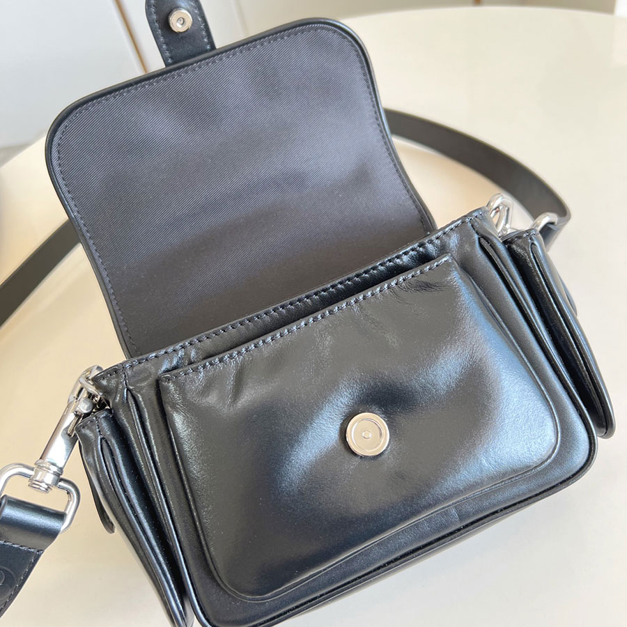 LOUIS VUITTON Cargo LOUIS VUITTON Cargo