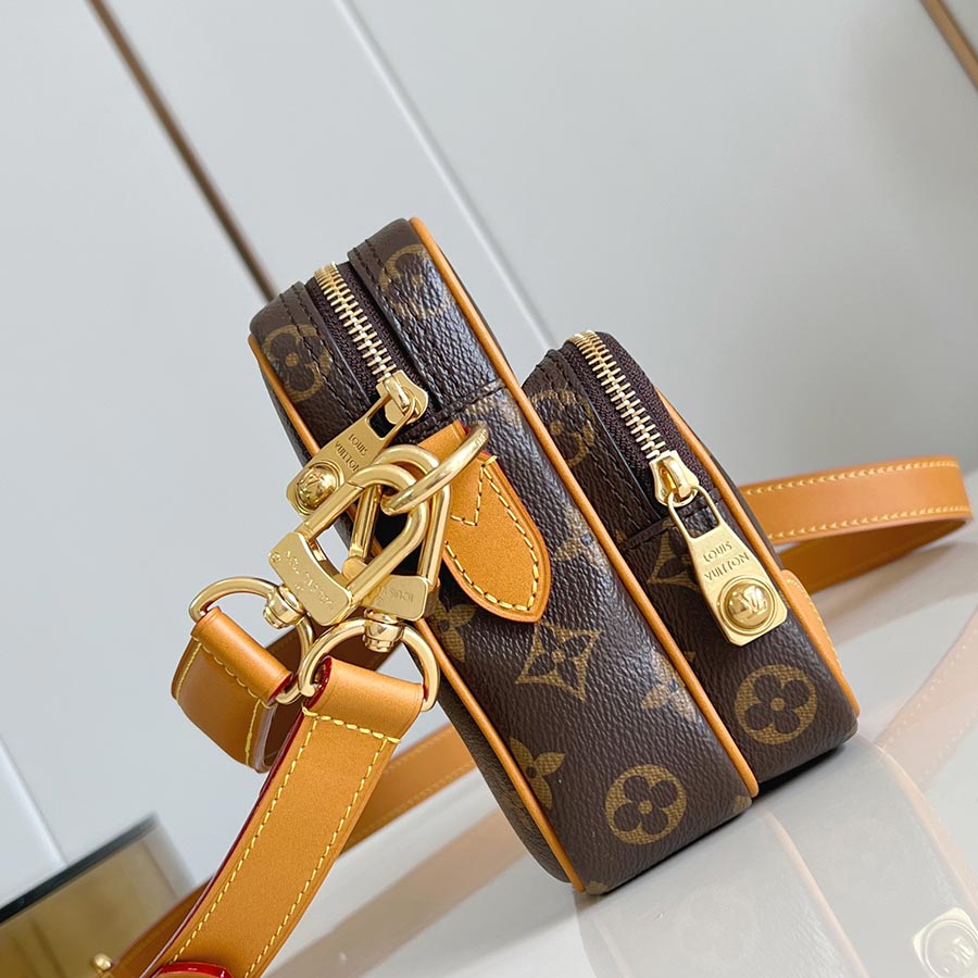 Louis Vuitton  Nil  Monogram Archive  Monogram