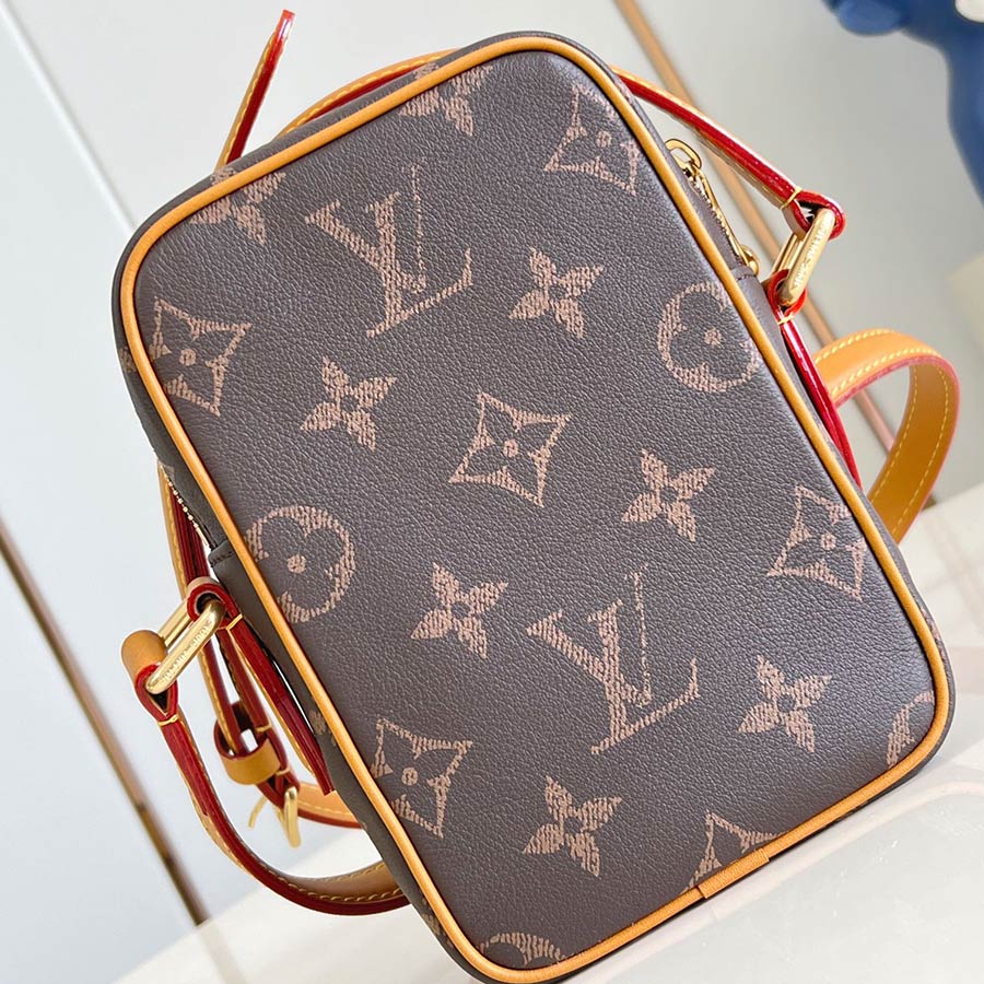 Louis Vuitton  Pharrell Williams Amazone