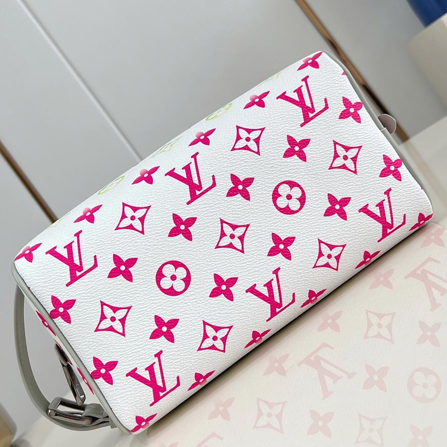 Louis Vuitton Locker Dopp Kit Monogram Louis Vuitton Locker Dopp Kit Monogram
