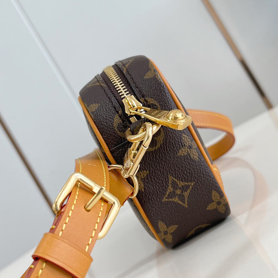 Louis Vuitton  Trocadéro  Monogram