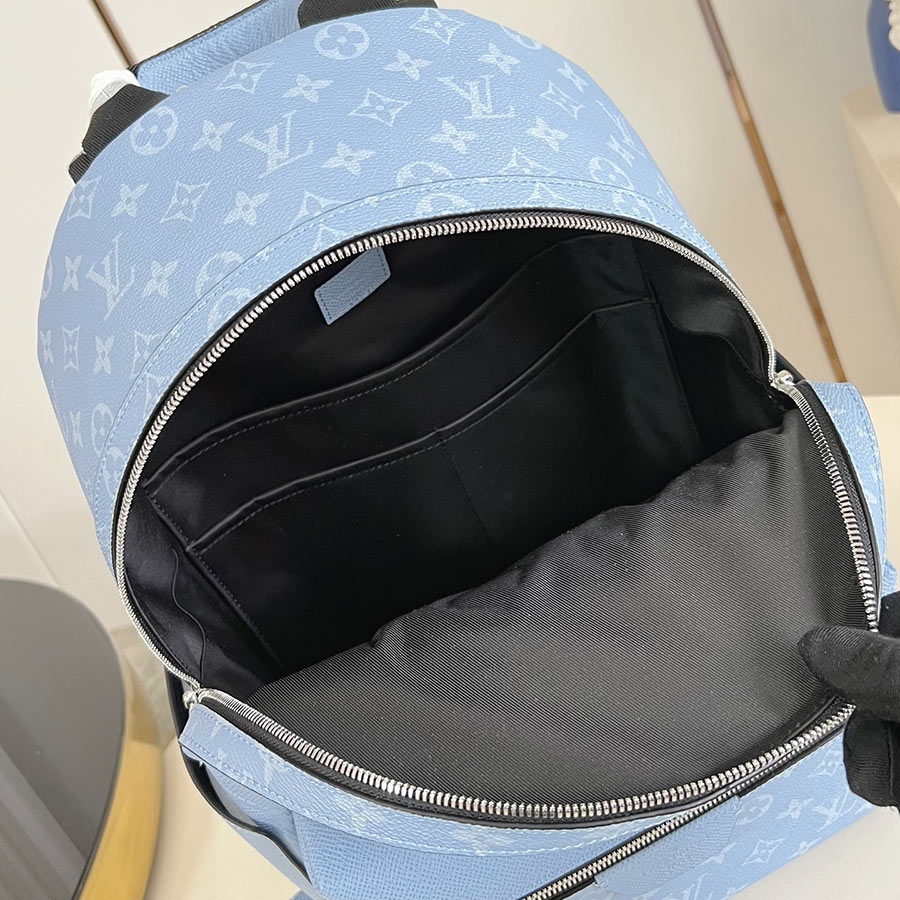 Louis Vuitton Monogram Taïga Louis Vuitton Monogram Taïga