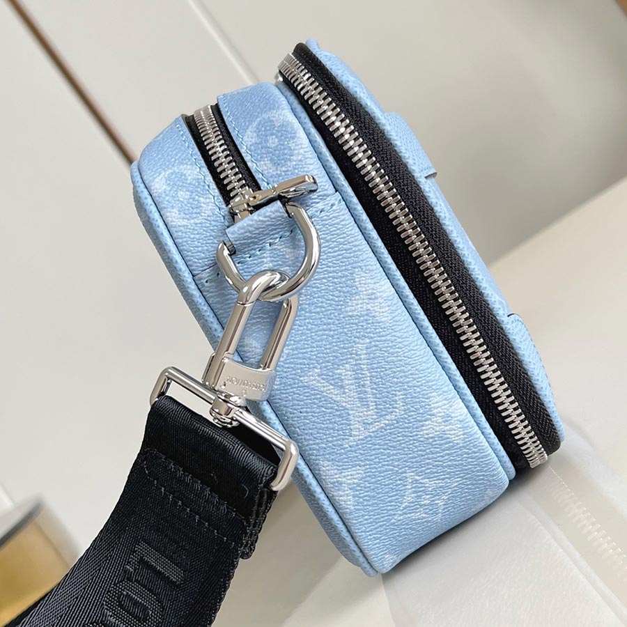 Louis Vuitton Alpha Taïga Monogram Louis Vuitton Alpha Taïga Monogram