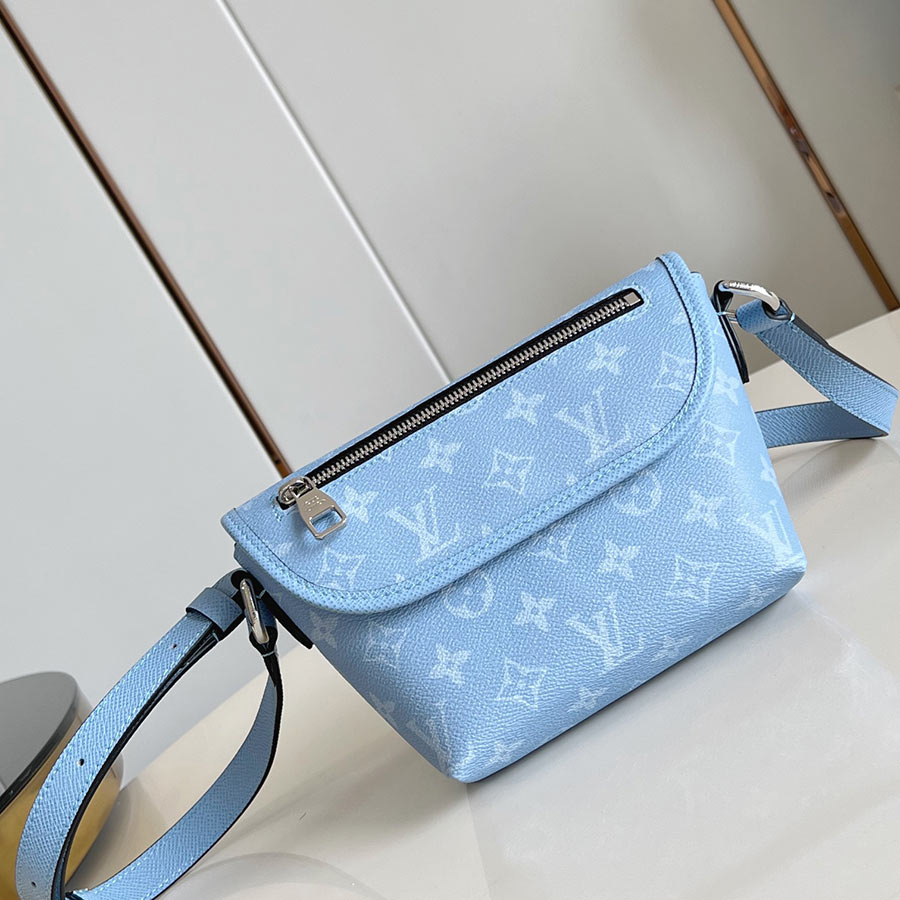 Louis Vuitton  Pulse Monogram Taïga