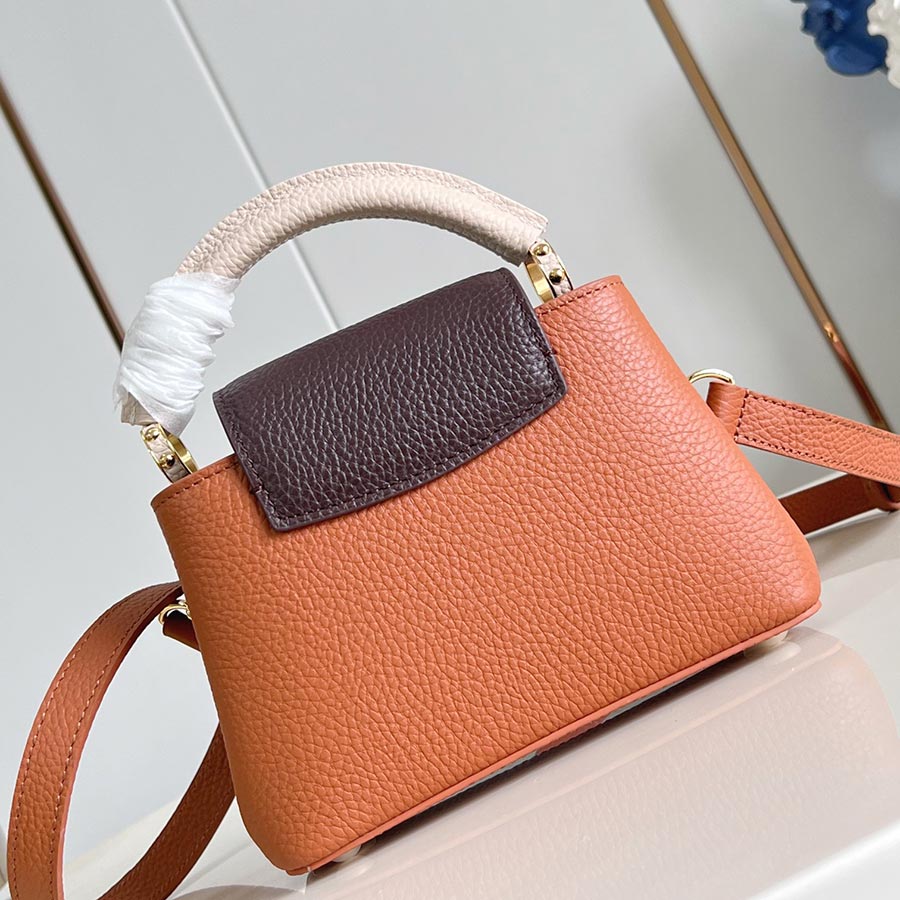 Louis Vuitton  Capucines Taurillon