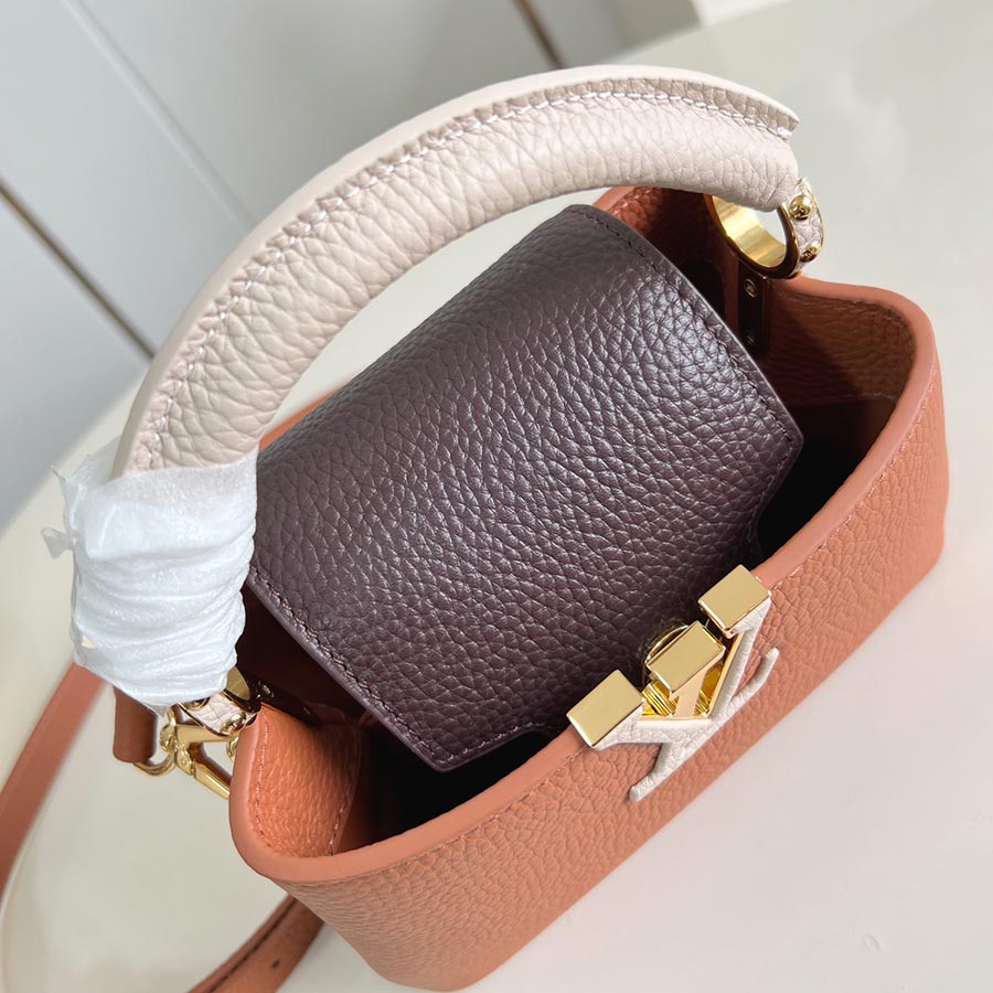 Louis Vuitton Capucines Taurillon Louis Vuitton Capucines Taurillon