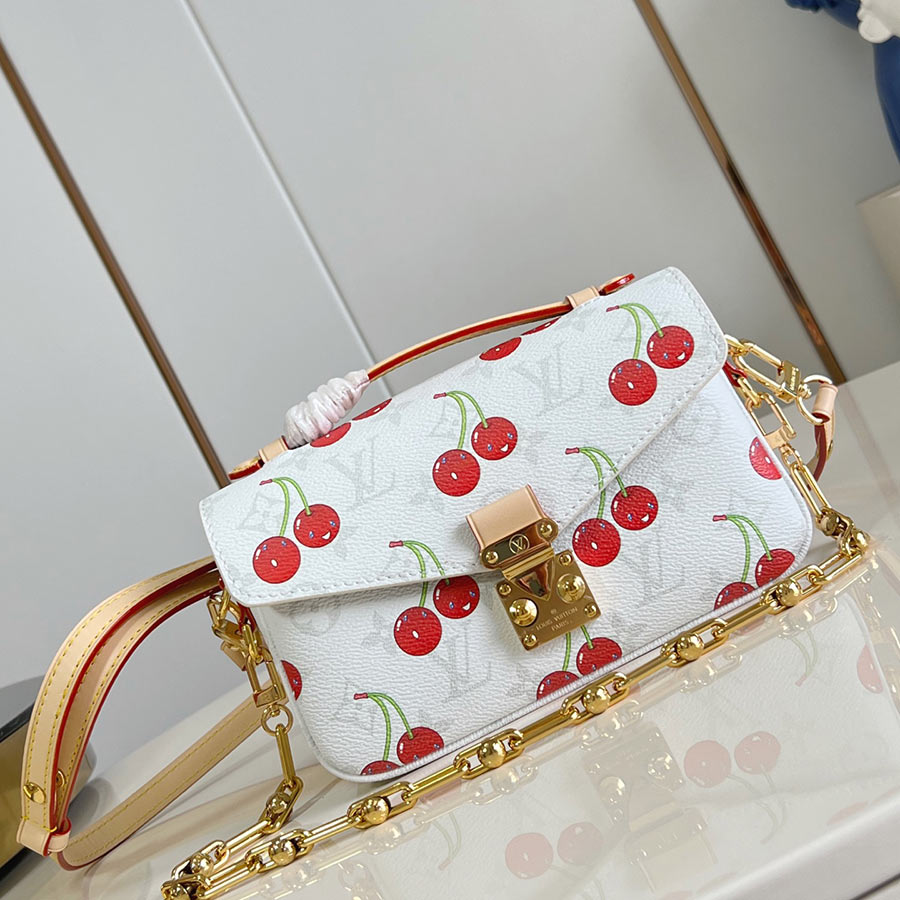 Louis Vuitton Pochette Métis East West