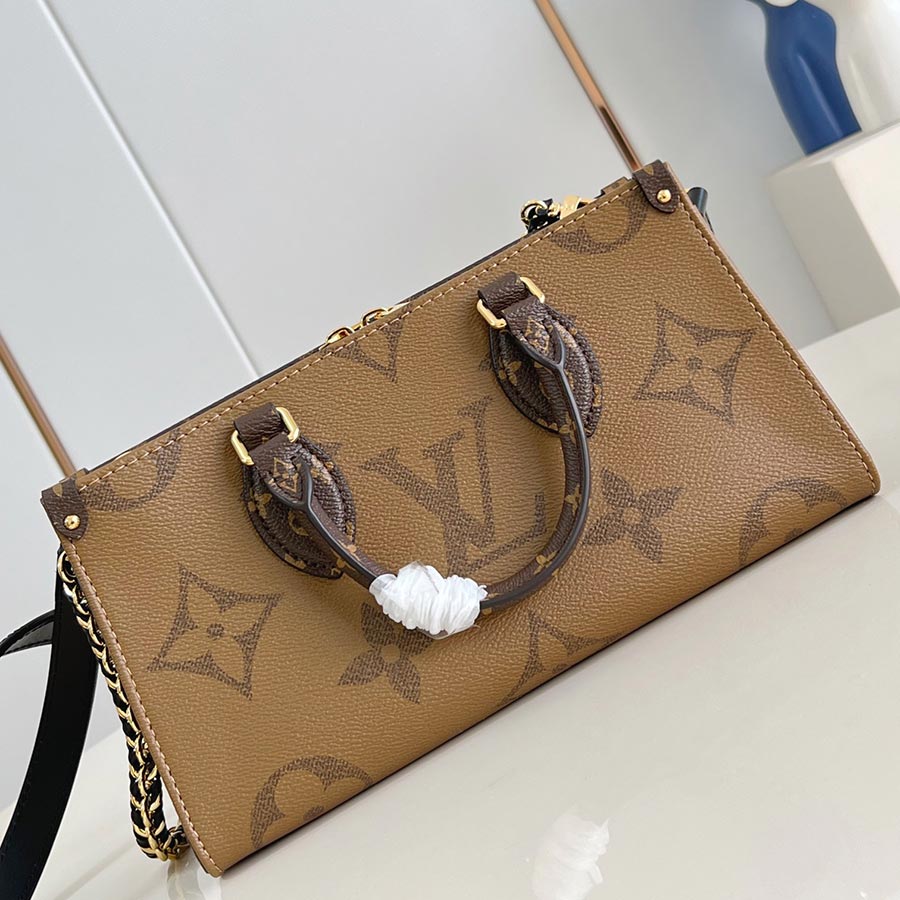 Louis Vuitton OnTheGo East West Monogram Giant Louis Vuitton OnTheGo East West Monogram Giant