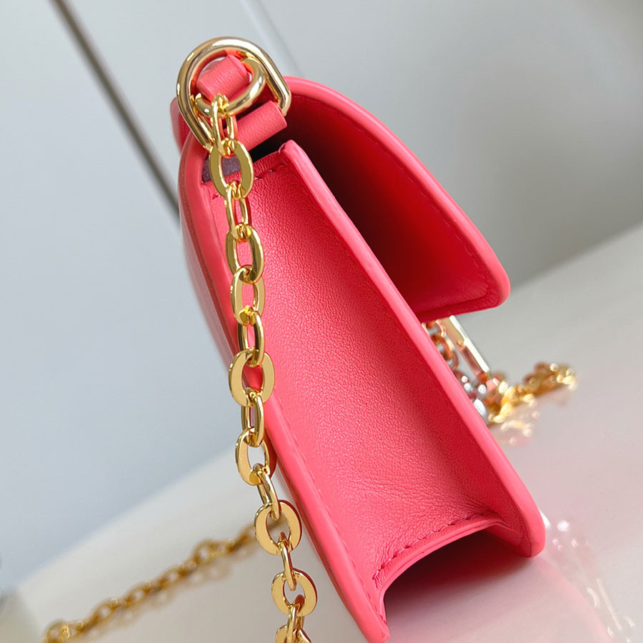 Louis Vuitton  Wallet On Chain LV Bloom
