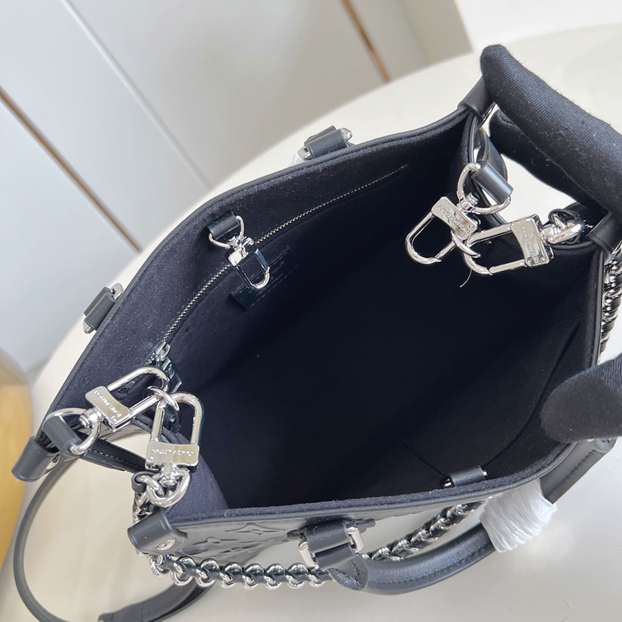 Louis Vuitton OnTheGo Monogram Bold Louis Vuitton OnTheGo Monogram Bold