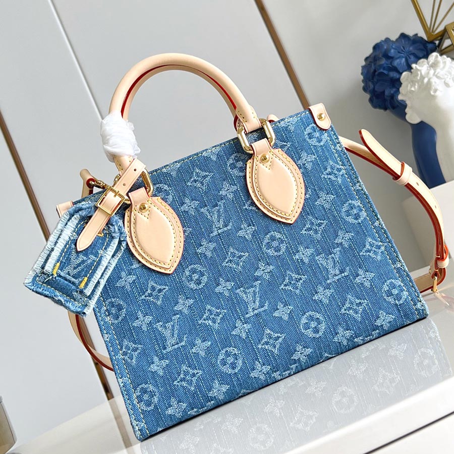 Louis Vuitton OnTheGo  Monogram