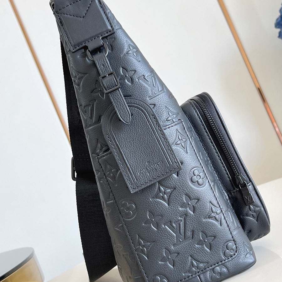 LOUIS VUITTON Hobo Cargo Monogram Shadow LOUIS VUITTON Hobo Cargo Monogram Shadow