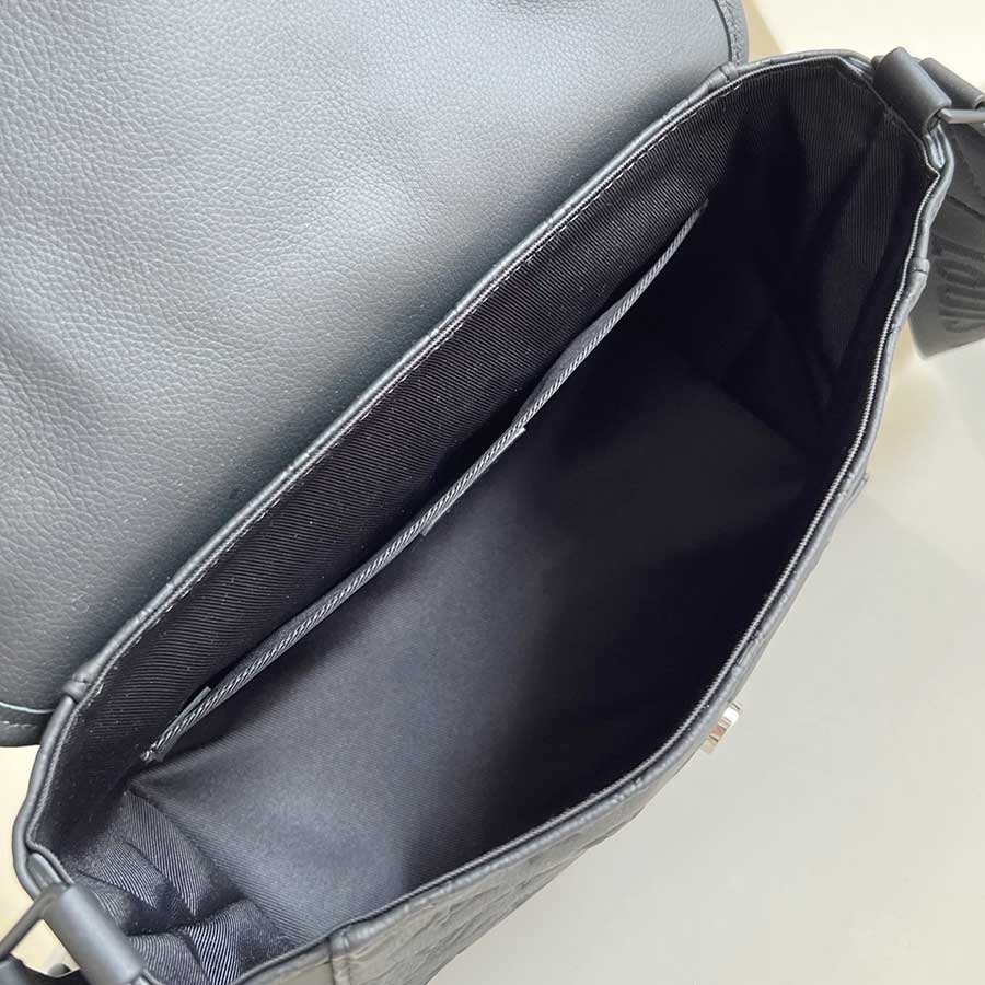 Louis Vuitton Pulse Messenger Monogram Shadow Louis Vuitton Pulse Messenger Monogram Shadow