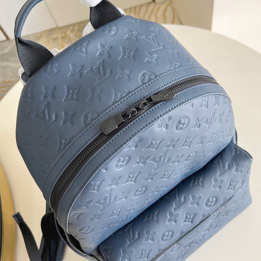 LOUIS VUITTON Discovery Monogram Shadow LOUIS VUITTON Discovery Monogram Shadow