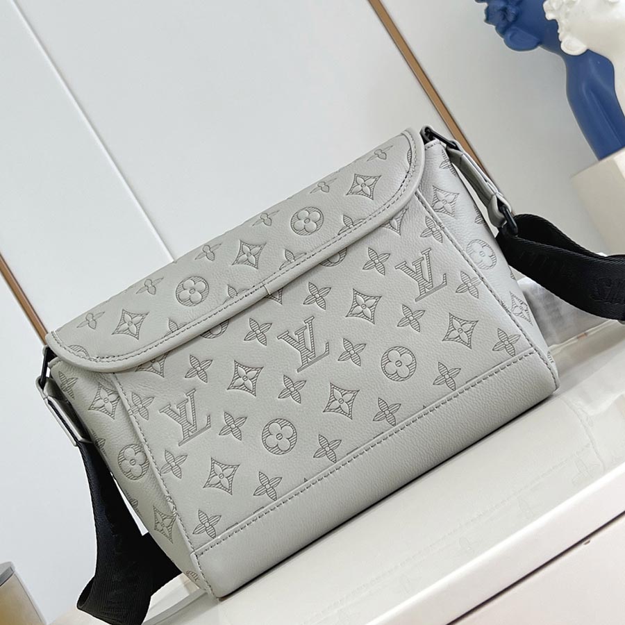 Louis Vuitton  Pulse Monogram Shadow