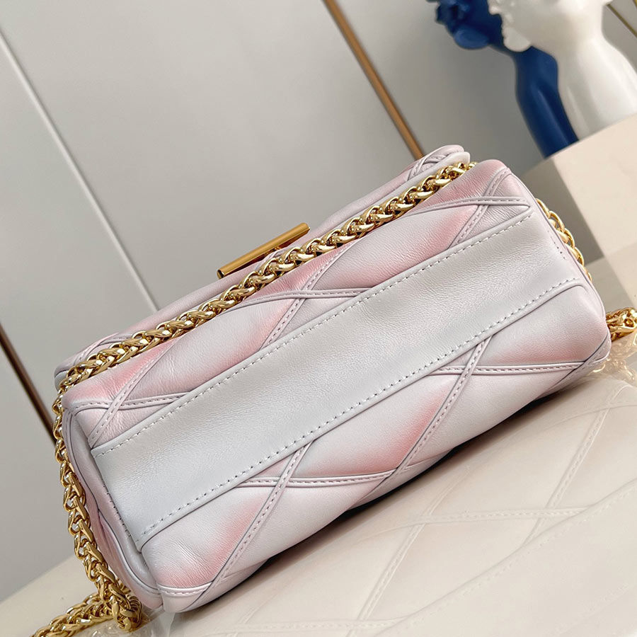 Louis Vuitton twist Nicolas Ghesquière Louis Vuitton twist Nicolas Ghesquière