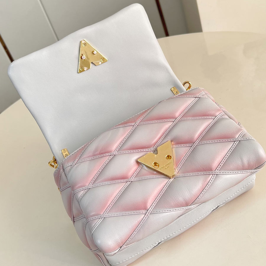 Louis Vuitton twist Nicolas Ghesquière Louis Vuitton twist Nicolas Ghesquière