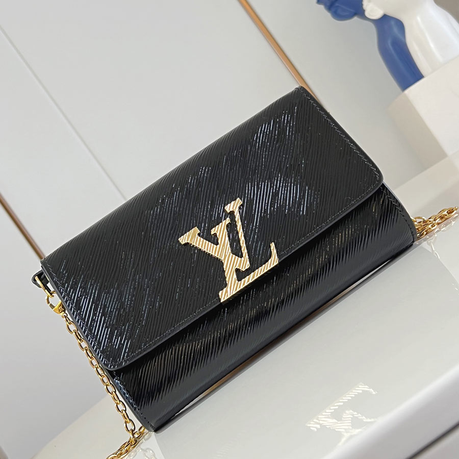Louis Vuitton  Pochette Louise