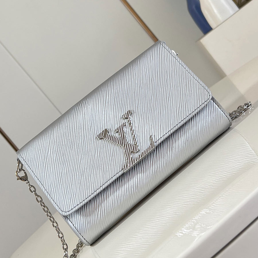 Louis Vuitton  Pochette Louise