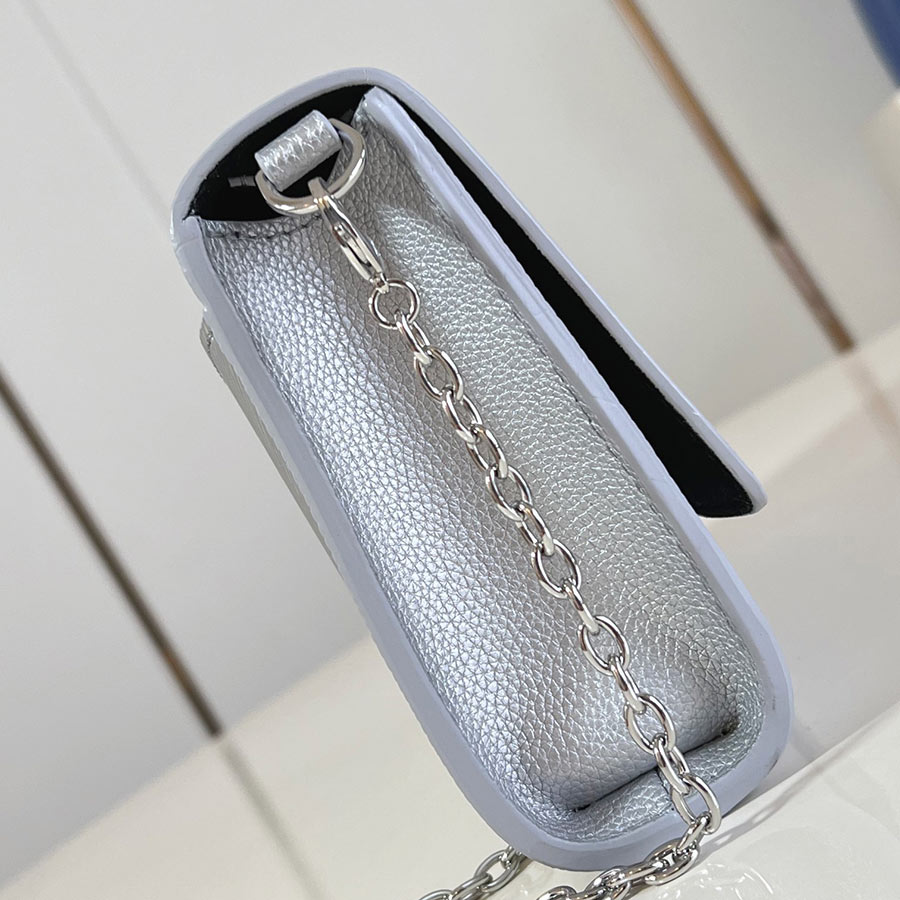Louis Vuitton  Pochette Louise