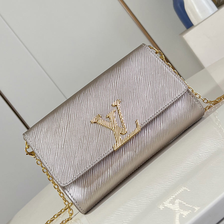 Louis Vuitton  Pochette Louise