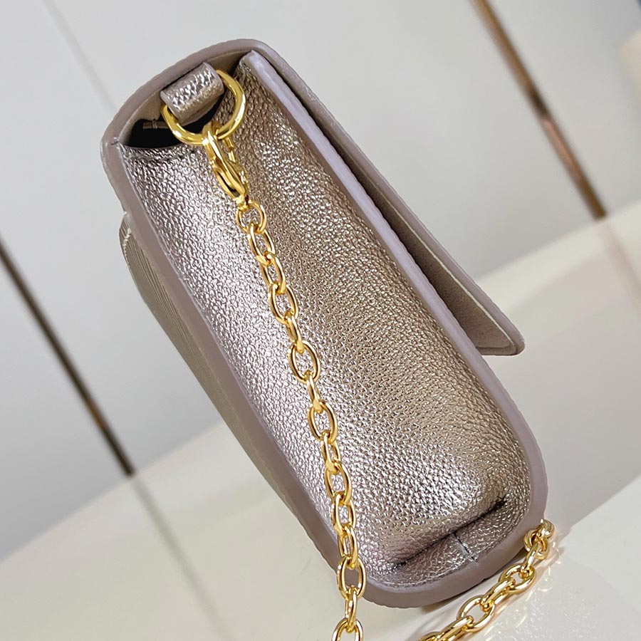 Louis Vuitton  Pochette Louise