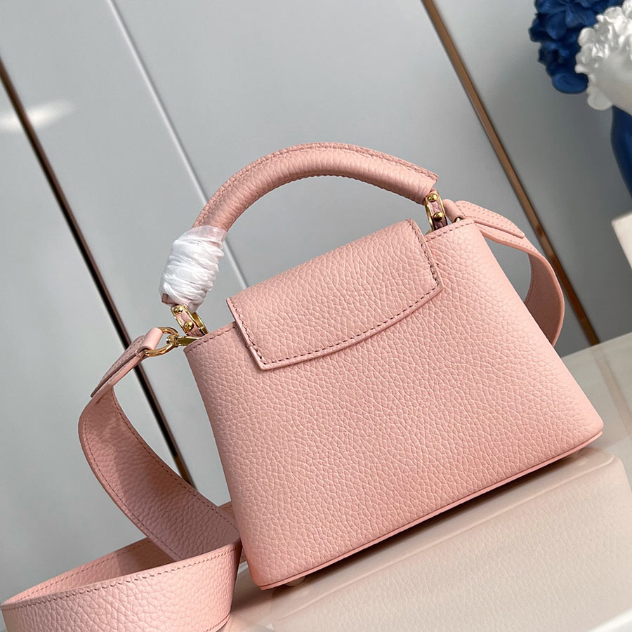 Louis Vuitton  Capucines Taurillon