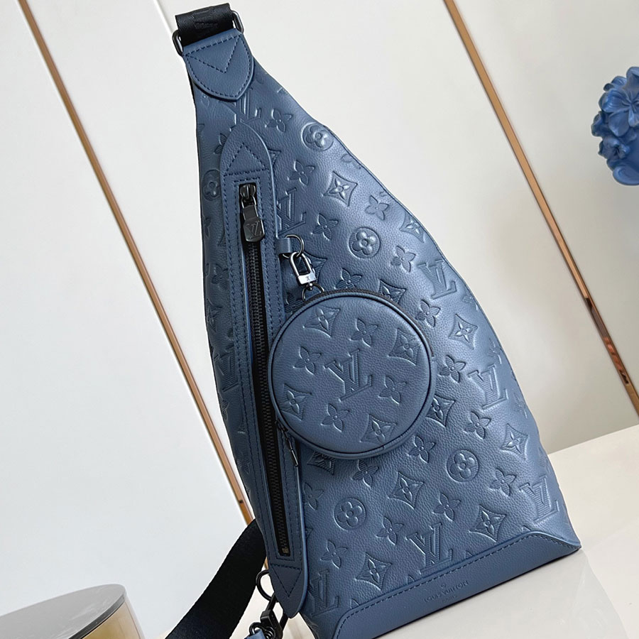 LOUIS VUITTON Duo