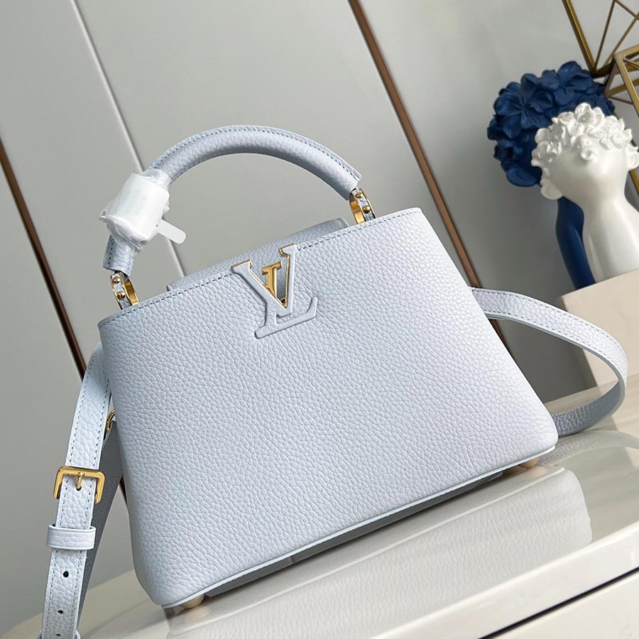 Louis Vuitton  Capucines  Taurillon