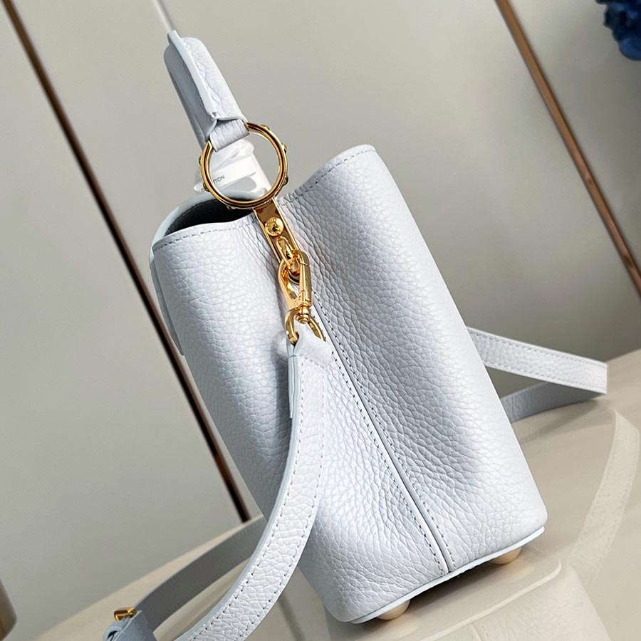 Louis Vuitton  Capucines  Taurillon