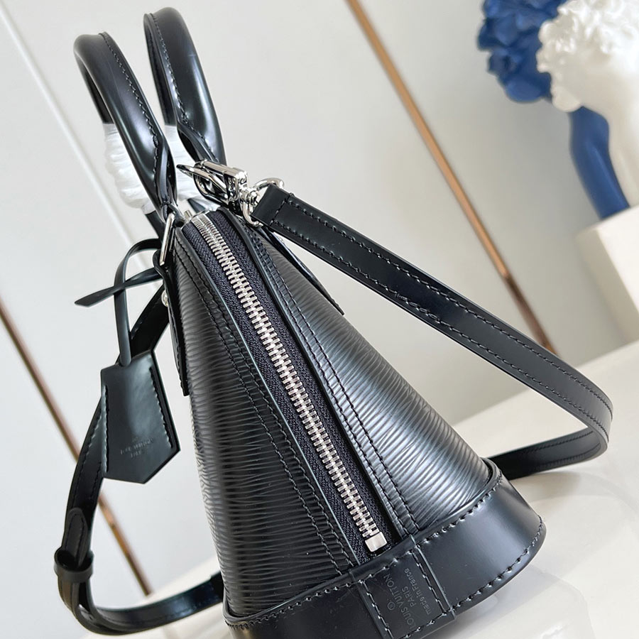 Louis Vuitton  Alma BB Epi