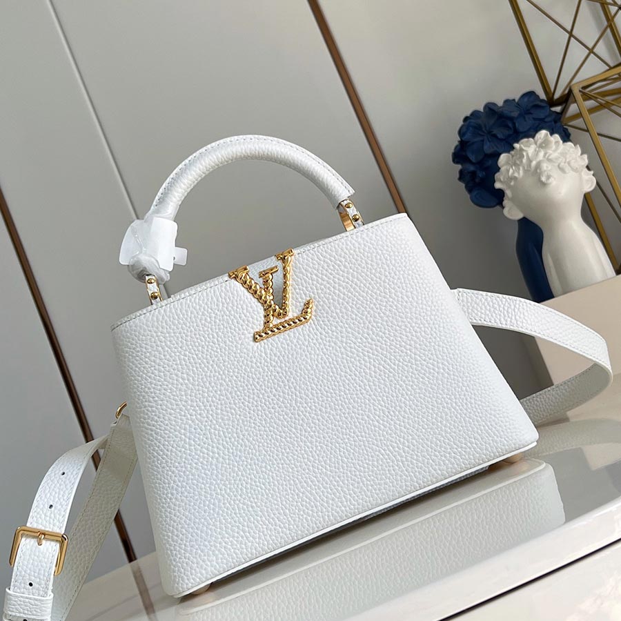 Louis Vuitton  Capucines Taurillon