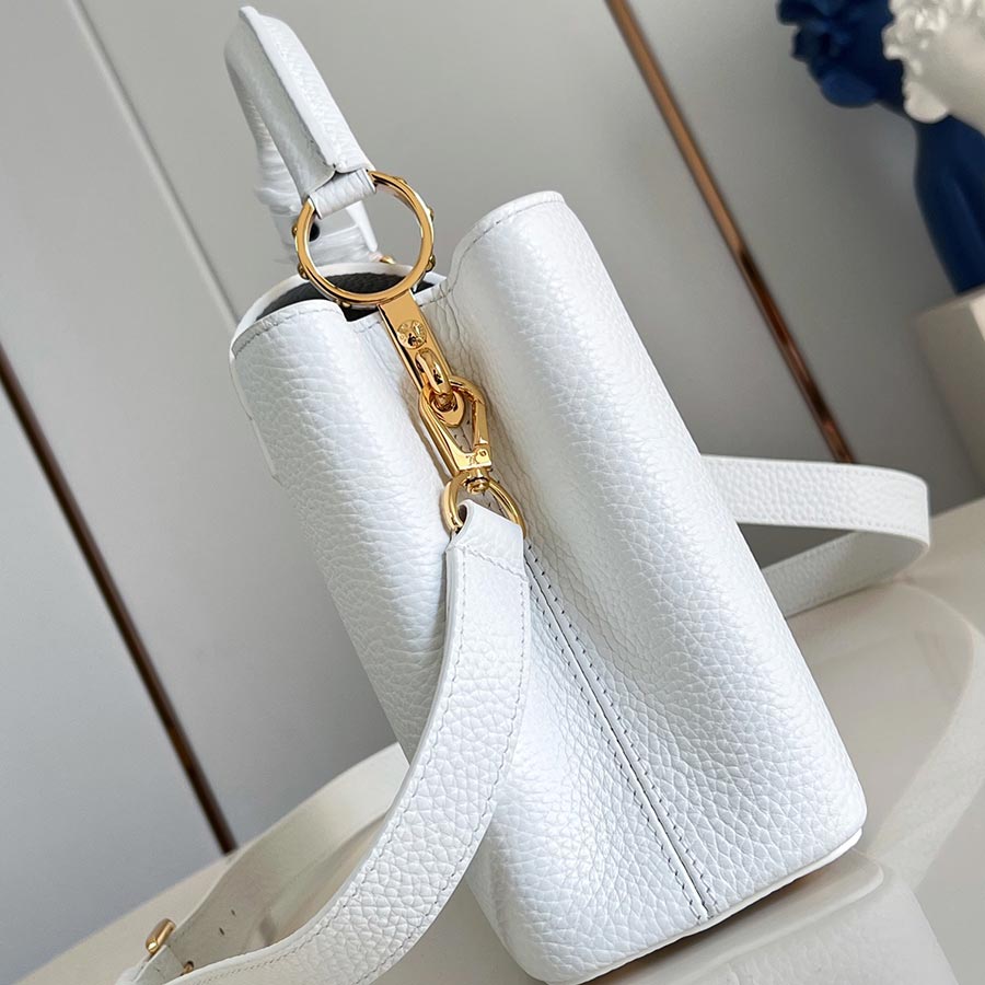 Louis Vuitton  Capucines Taurillon