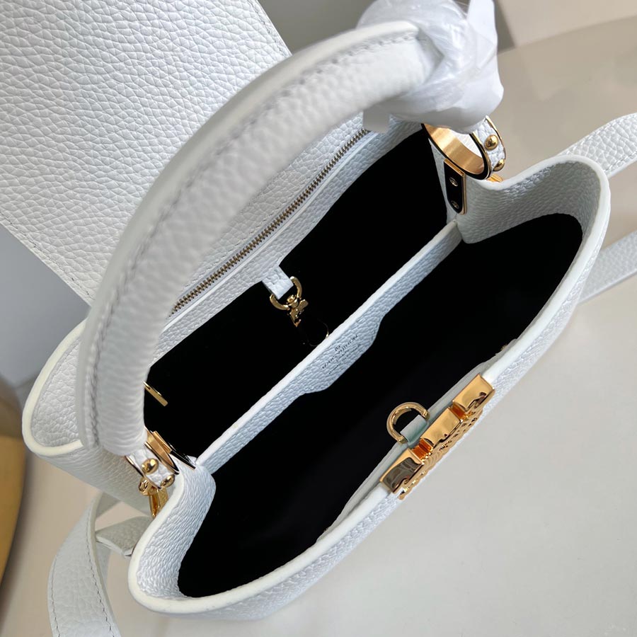 Louis Vuitton Capucines Taurillon Louis Vuitton Capucines Taurillon