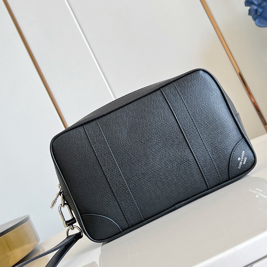 Louis Vuitton  Pochette Kasai