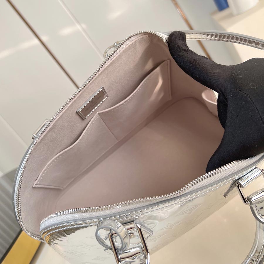 Louis Vuitton Alma BB Epi Louis Vuitton Alma BB Epi
