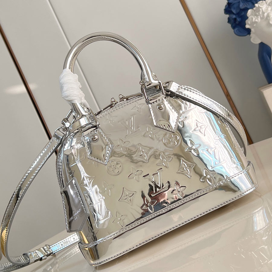 Louis Vuitton Alma BB  Epi