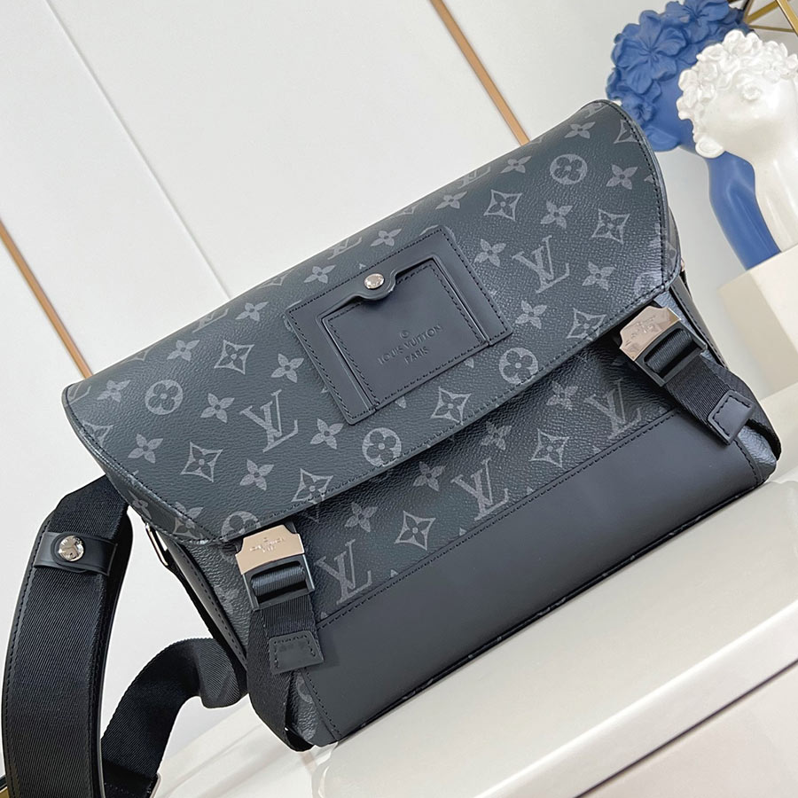 Louis Vuitton  Messenger PM Voyager
