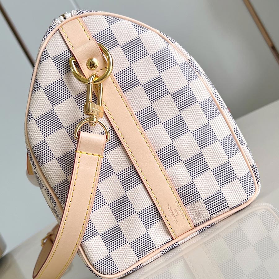 Louis Vuitton  Speedy